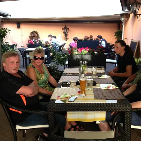 Marktschaenke 3* بار دوركهايم